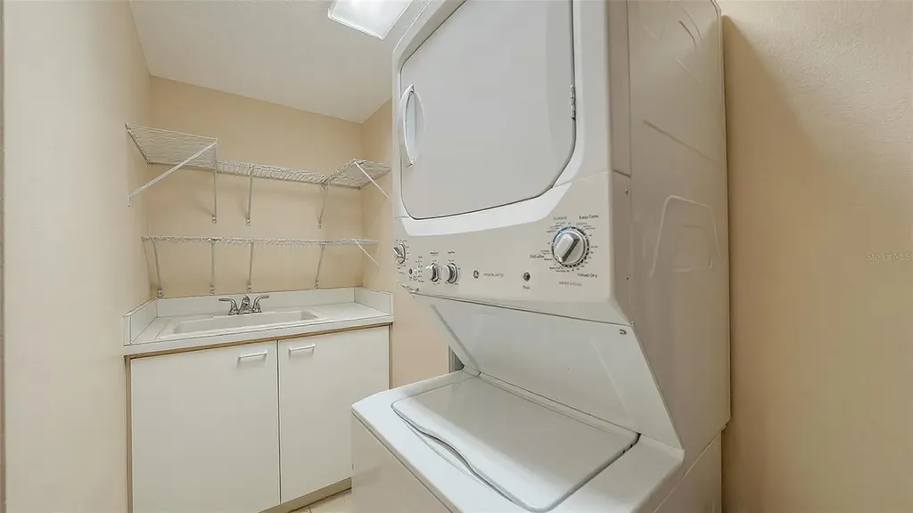 1800 Benjamin Franklin Drive Sarasota FL 34236