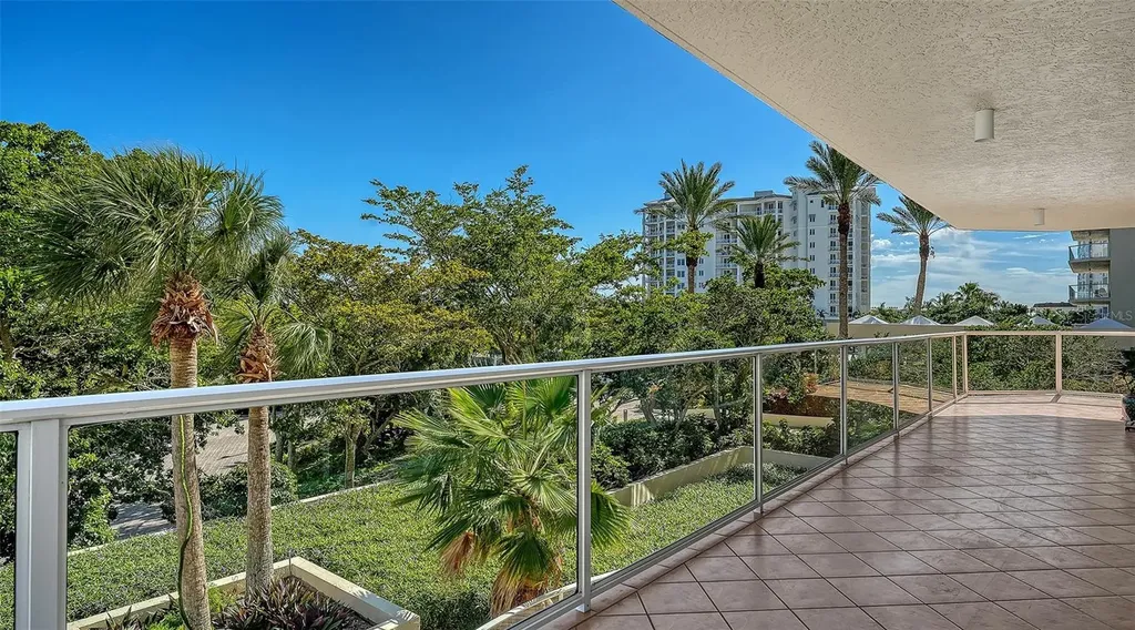 1800 Benjamin Franklin Drive Sarasota FL 34236