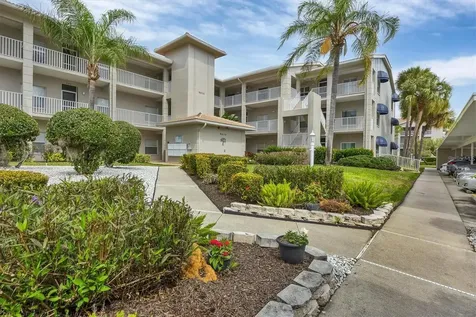 9630 Club South Circle Sarasota FL 34238