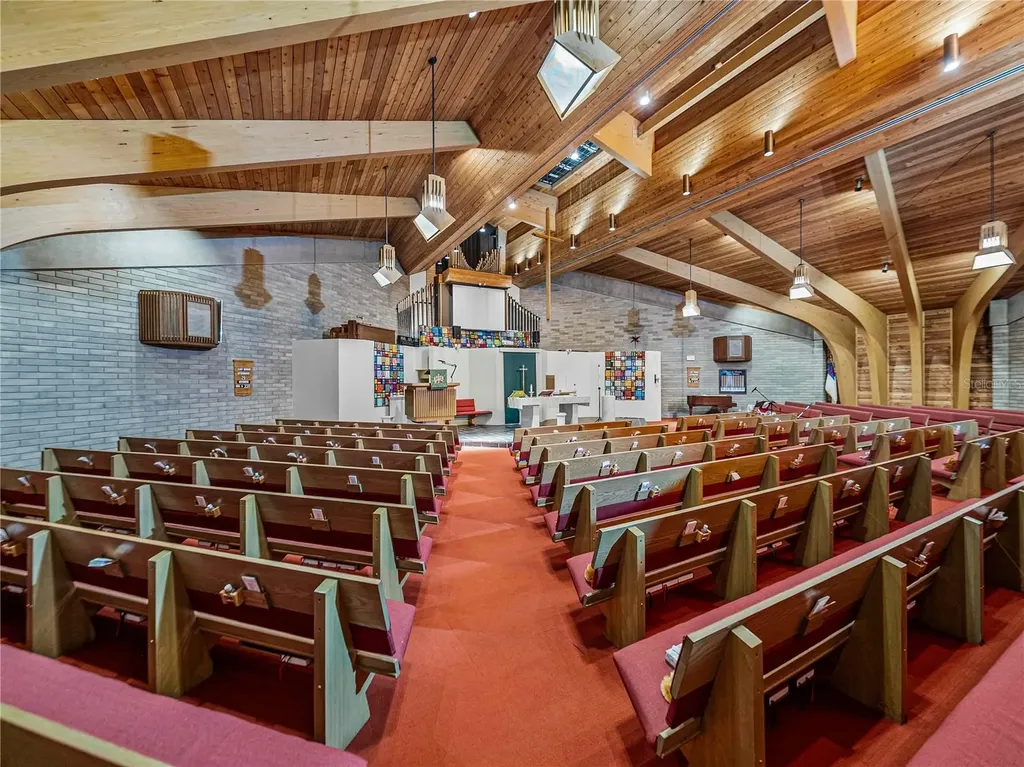 211 Easton Drive Lakeland FL 33803