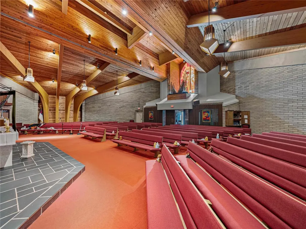 211 Easton Drive Lakeland FL 33803