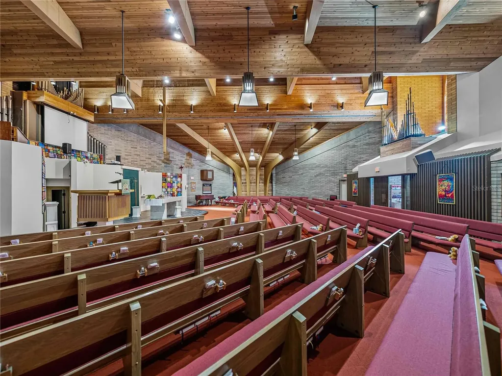 211 Easton Drive Lakeland FL 33803