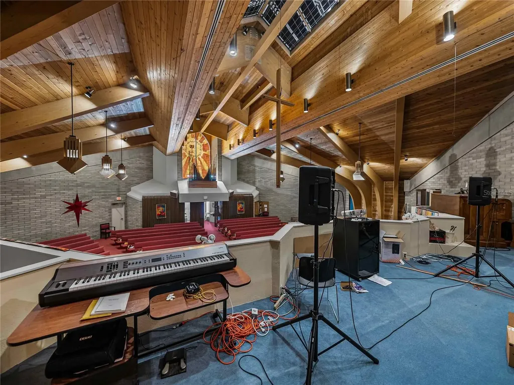 211 Easton Drive Lakeland FL 33803