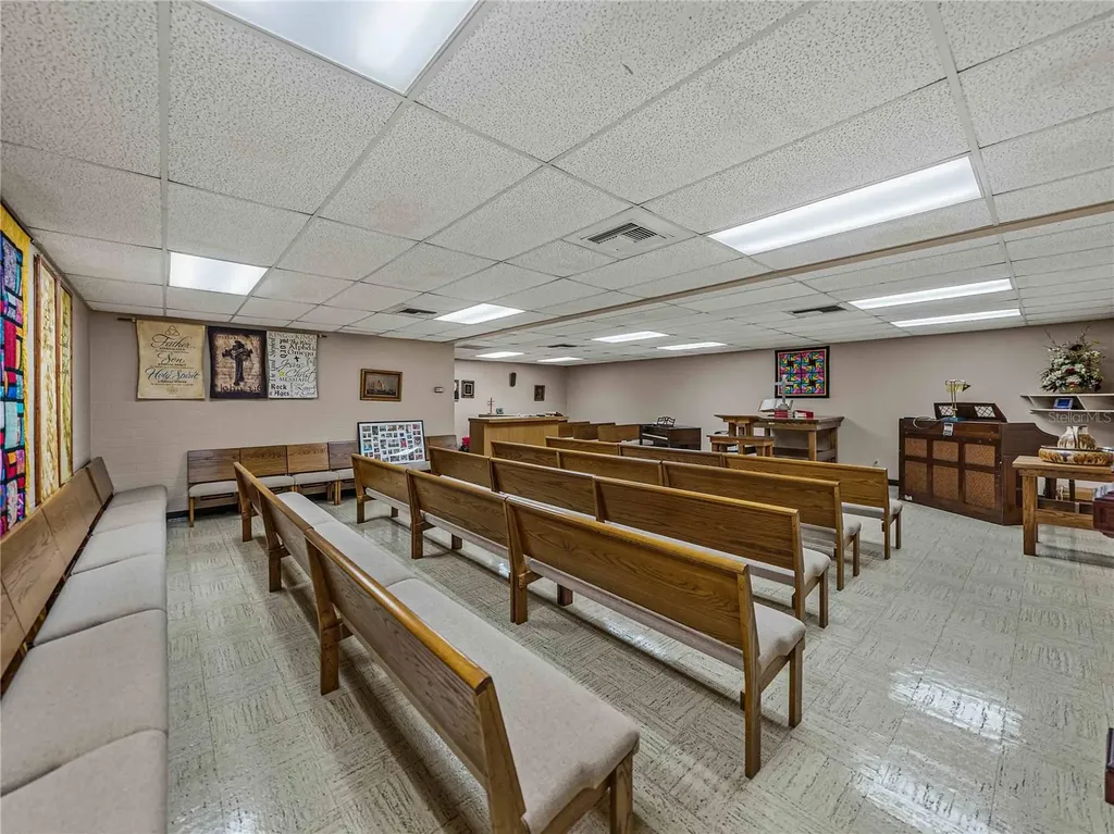 211 Easton Drive Lakeland FL 33803