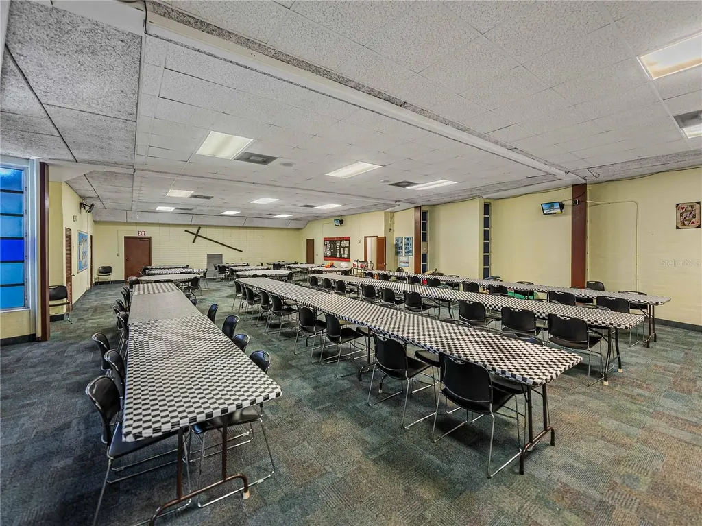 211 Easton Drive Lakeland FL 33803