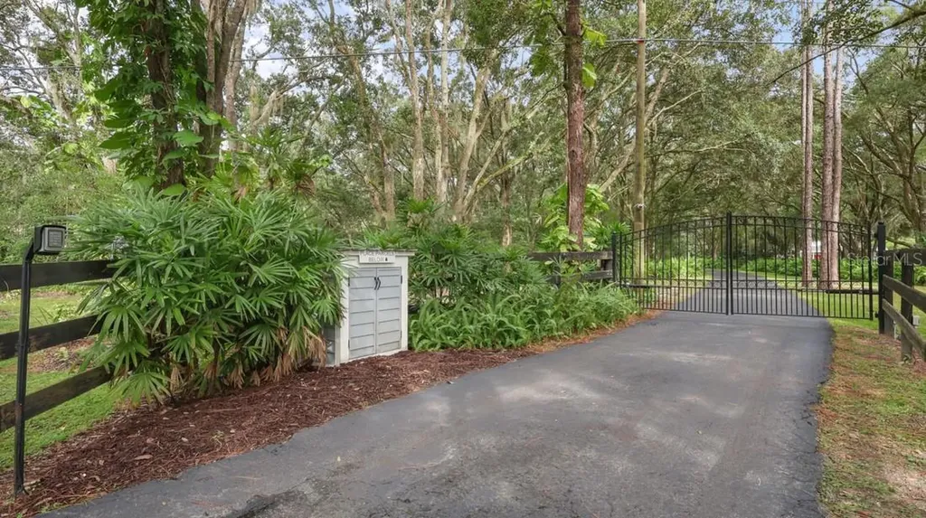 4733 Chuluota Road Orlando FL 32820