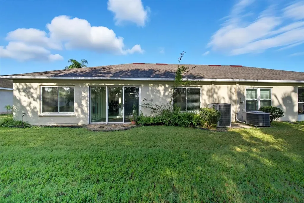 9427 Rolling Circle San Antonio FL 33576