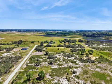 2253 W Shula Road Avon Park FL 33825