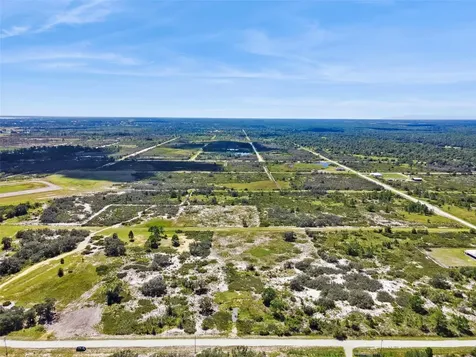 2253 W Shula Road Avon Park FL 33825