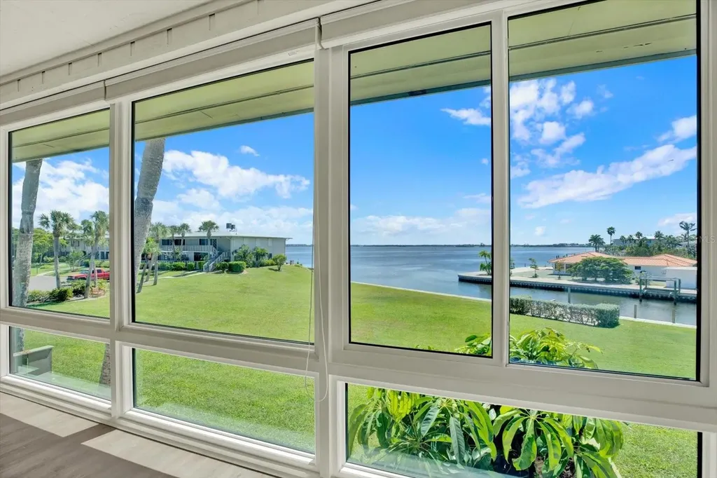 6500 Flotilla Drive Holmes Beach FL 34217