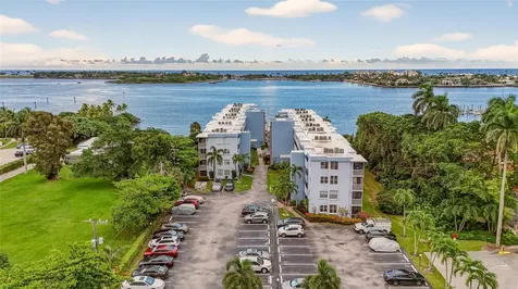 1820 New Palm Way Boynton Beach FL 33435