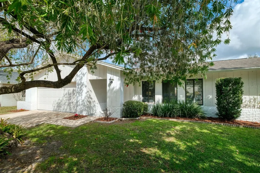 1693 Canterbury Circle Casselberry FL 32707