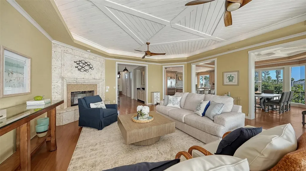 6477 Gulfside Road Longboat Key FL 34228