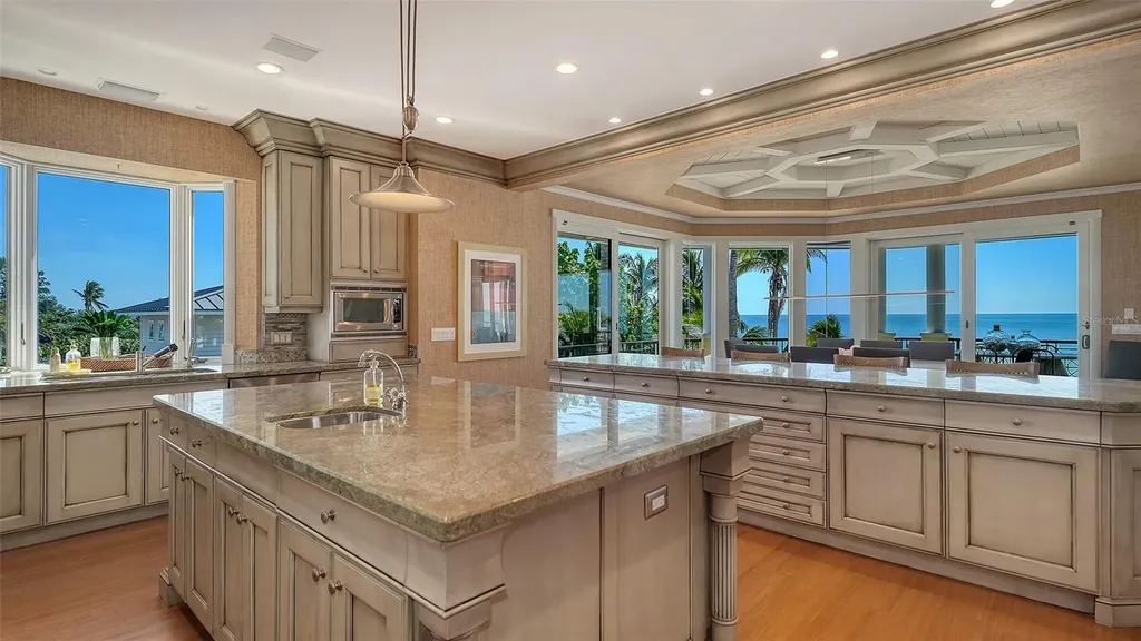 6477 Gulfside Road Longboat Key FL 34228