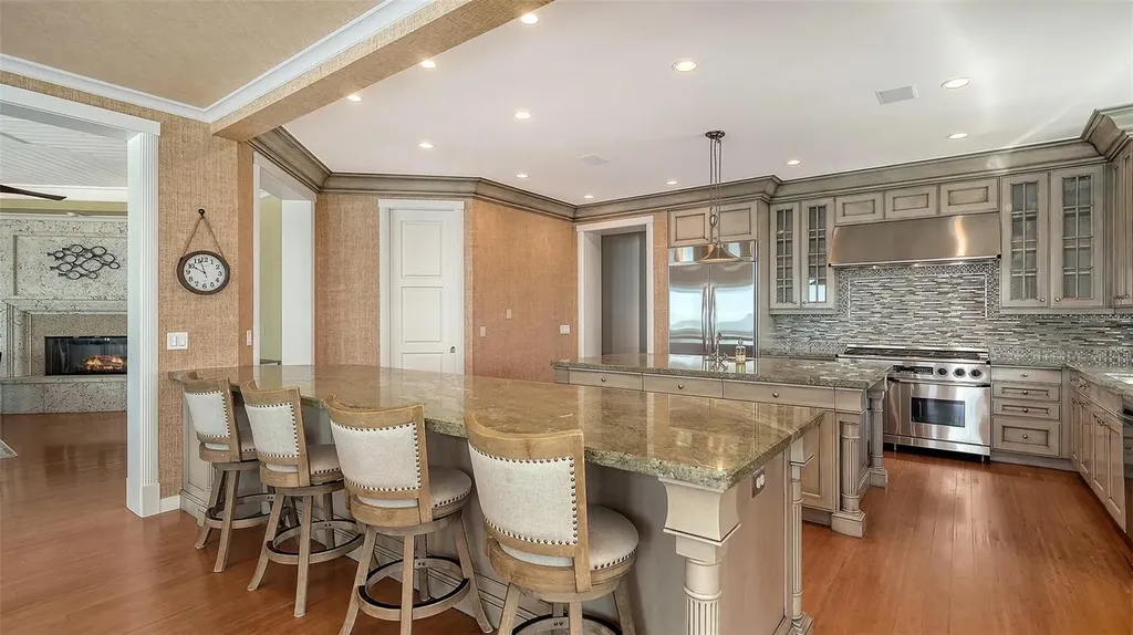 6477 Gulfside Road Longboat Key FL 34228