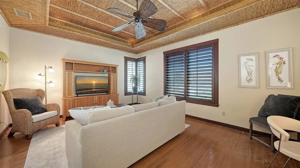 6477 Gulfside Road Longboat Key FL 34228