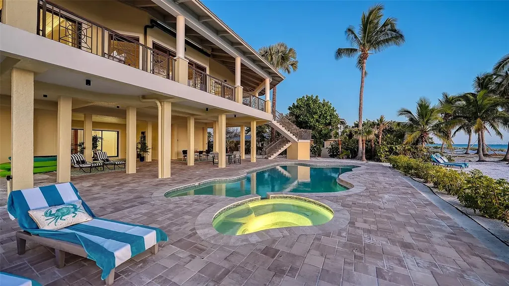 6477 Gulfside Road Longboat Key FL 34228