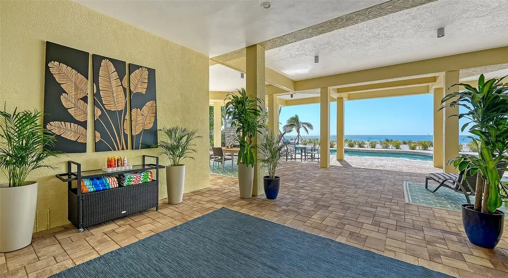 6477 Gulfside Road Longboat Key FL 34228