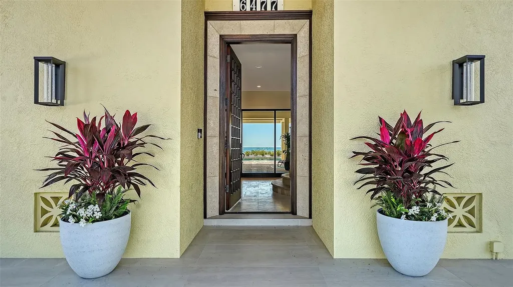 6477 Gulfside Road Longboat Key FL 34228