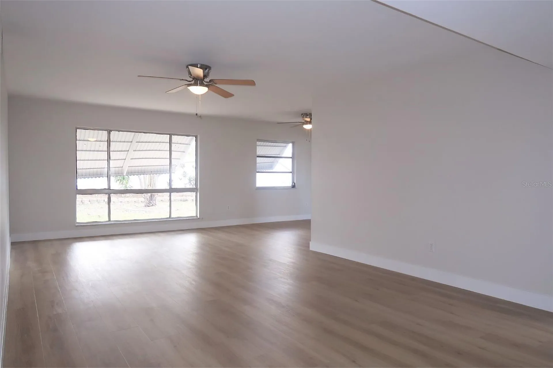 806 Oakmont Avenue Sun City Center FL 33573