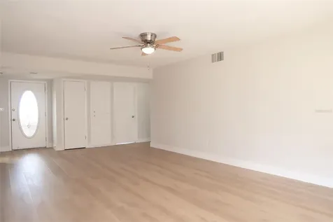 806 Oakmont Avenue Sun City Center FL 33573