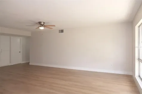 806 Oakmont Avenue Sun City Center FL 33573