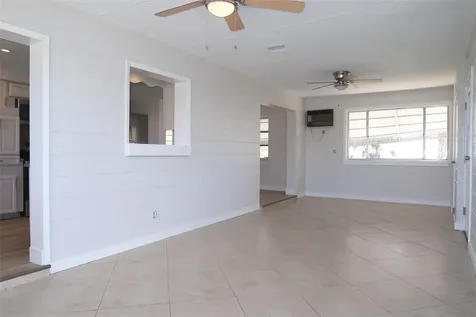 806 Oakmont Avenue Sun City Center FL 33573