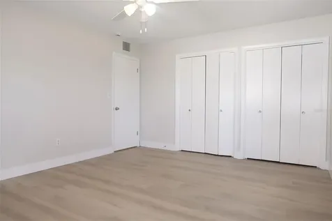 806 Oakmont Avenue Sun City Center FL 33573
