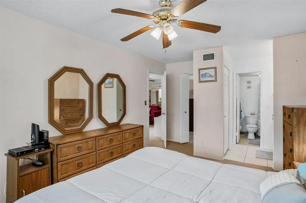 11485 Oakhurst Road Largo FL 33774