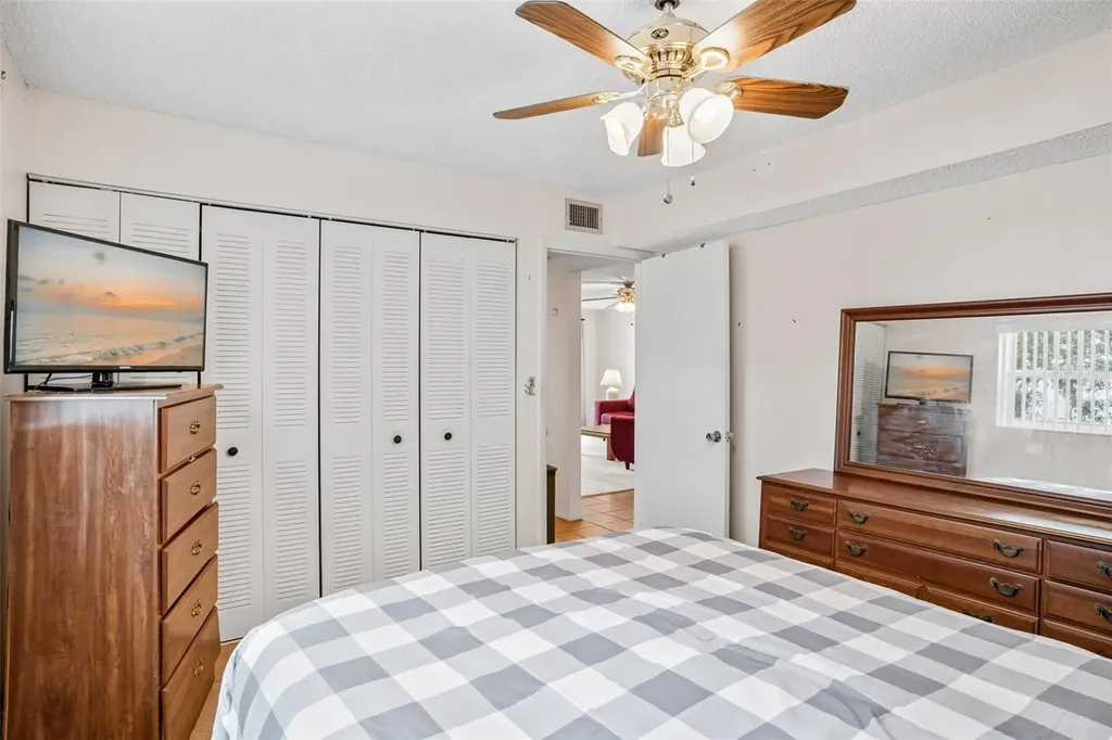 11485 Oakhurst Road Largo FL 33774
