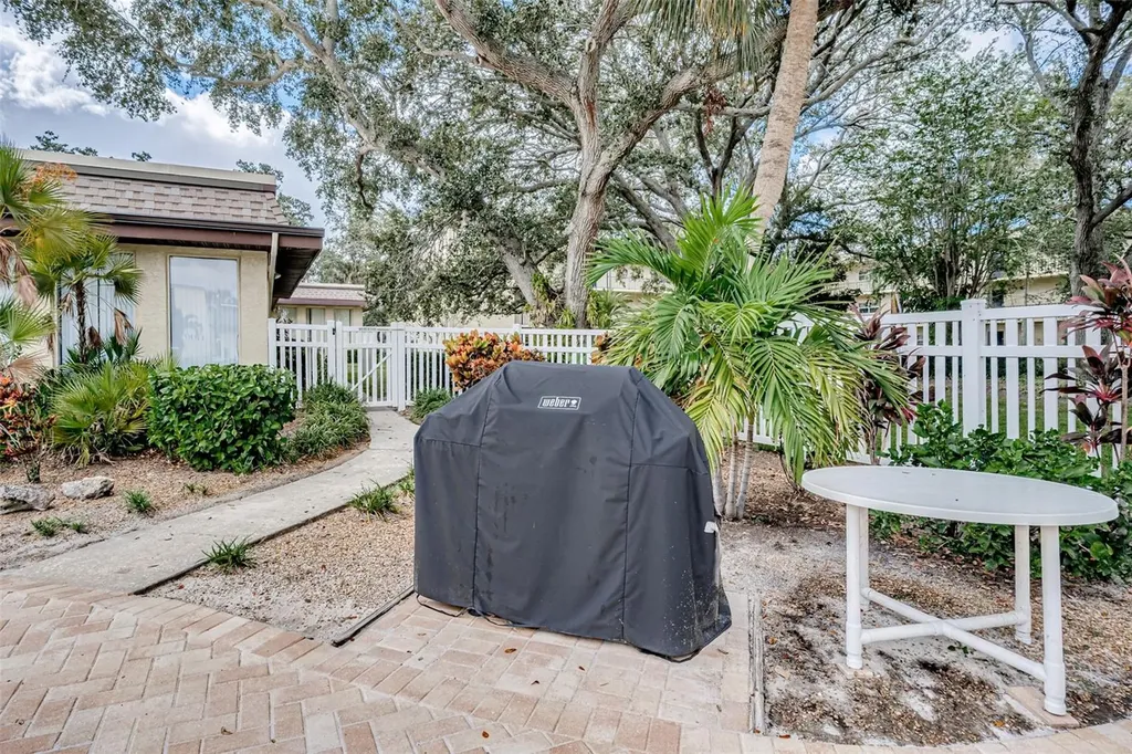 11485 Oakhurst Road Largo FL 33774