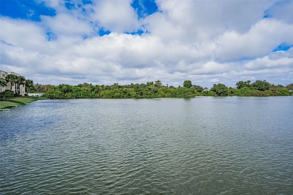 11485 Oakhurst Road Largo FL 33774