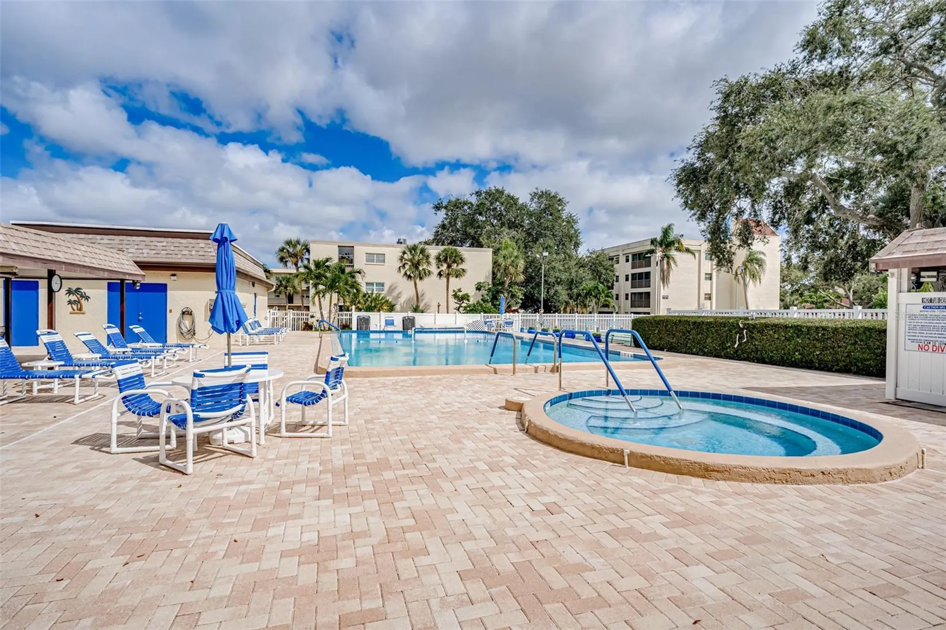11485 Oakhurst Road Largo FL 33774