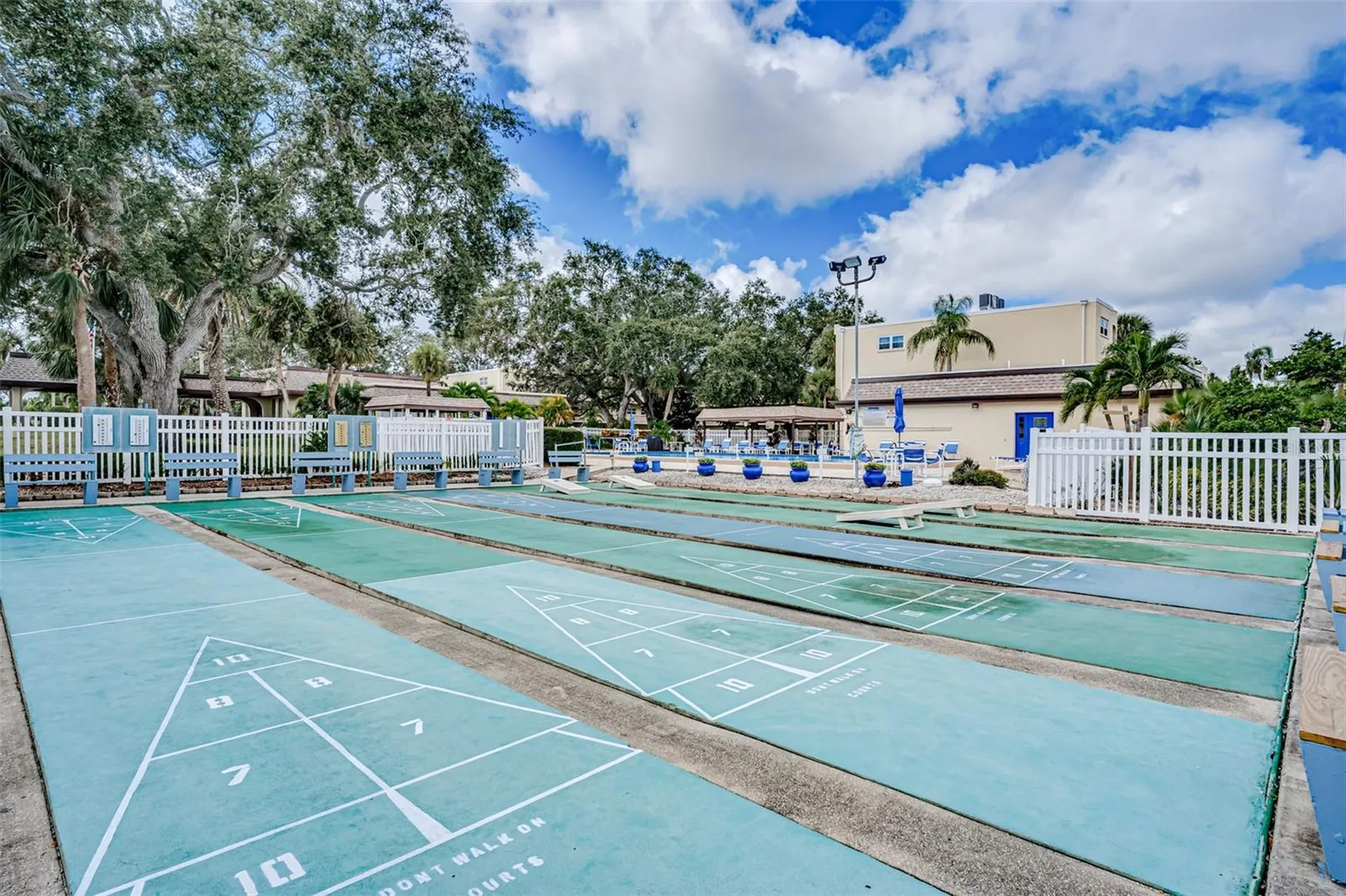 11485 Oakhurst Road Largo FL 33774