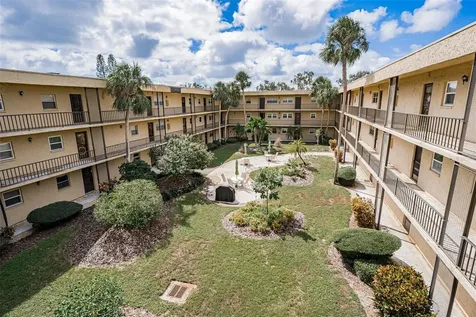 11485 Oakhurst Road Largo FL 33774