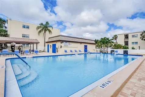 11485 Oakhurst Road Largo FL 33774