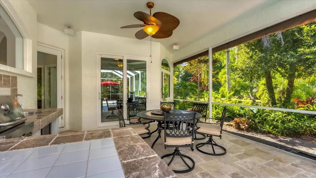 9979 Cherry Hills Avenue Circle Bradenton FL 34202