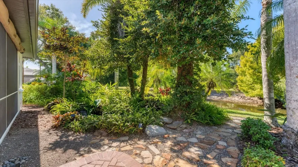 9979 Cherry Hills Avenue Circle Bradenton FL 34202
