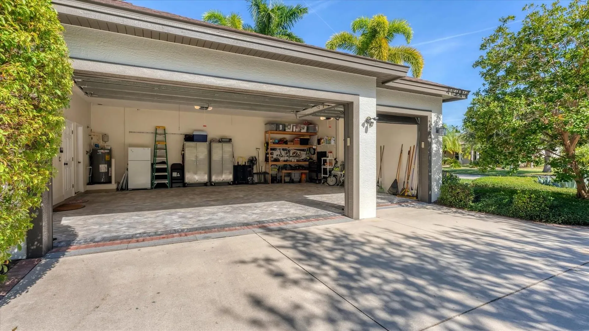 9979 Cherry Hills Avenue Circle Bradenton FL 34202