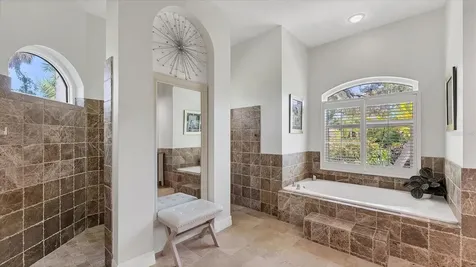 9979 Cherry Hills Avenue Circle Bradenton FL 34202