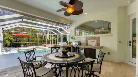 9979 Cherry Hills Avenue Circle Bradenton FL 34202