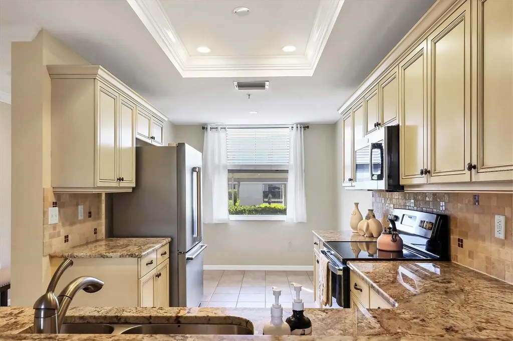 8735 Olde Hickory Avenue Sarasota FL 34238