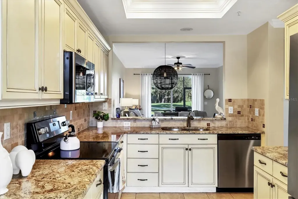 8735 Olde Hickory Avenue Sarasota FL 34238