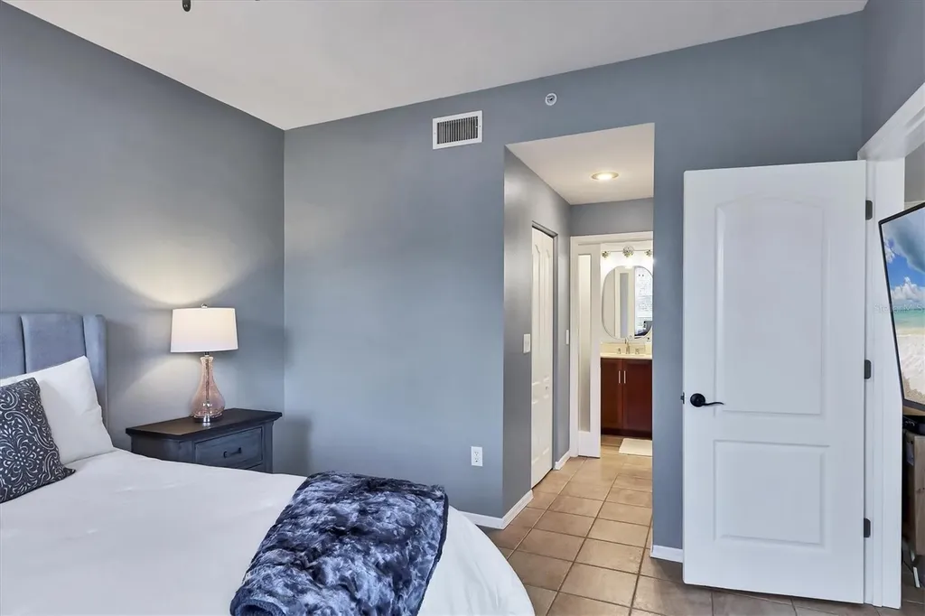 8735 Olde Hickory Avenue Sarasota FL 34238