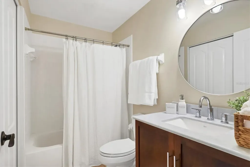 8735 Olde Hickory Avenue Sarasota FL 34238