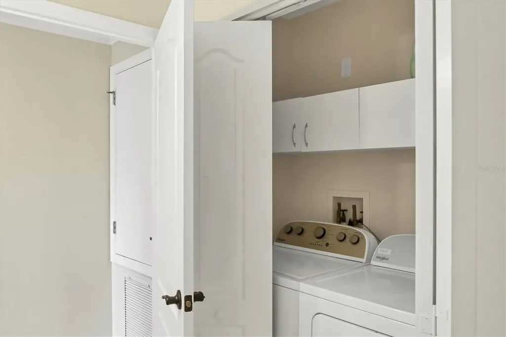 8735 Olde Hickory Avenue Sarasota FL 34238