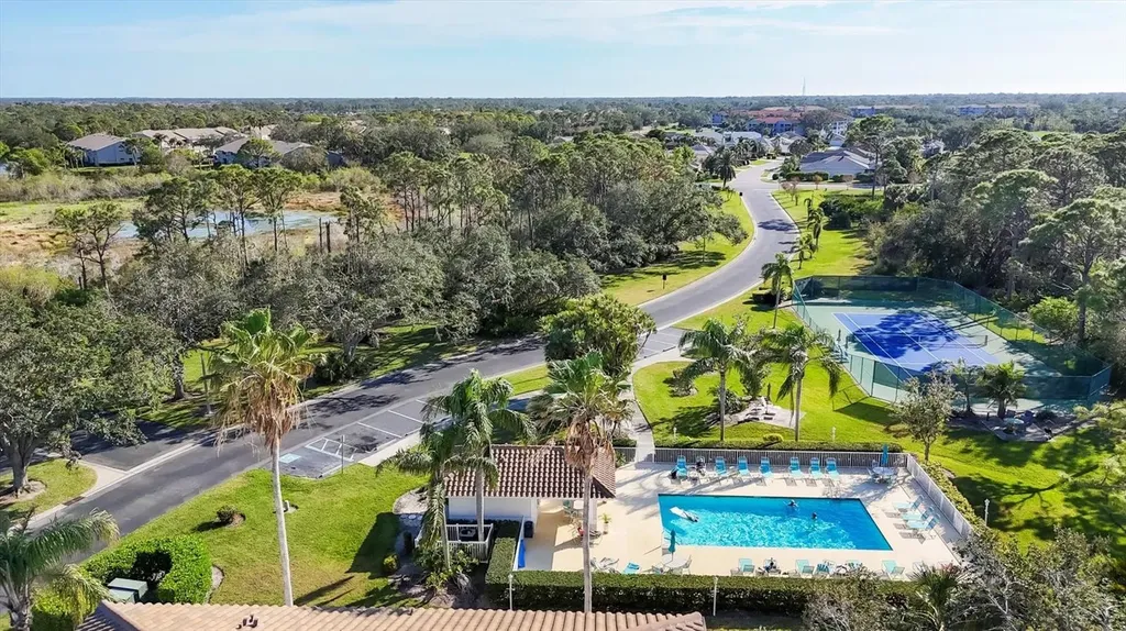 8735 Olde Hickory Avenue Sarasota FL 34238