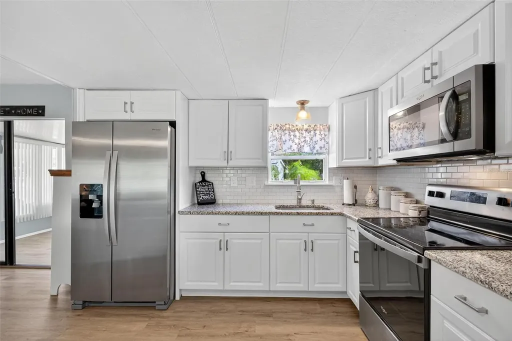 2718 Vindale Road Tavares FL 32778