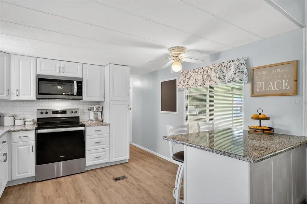 2718 Vindale Road Tavares FL 32778