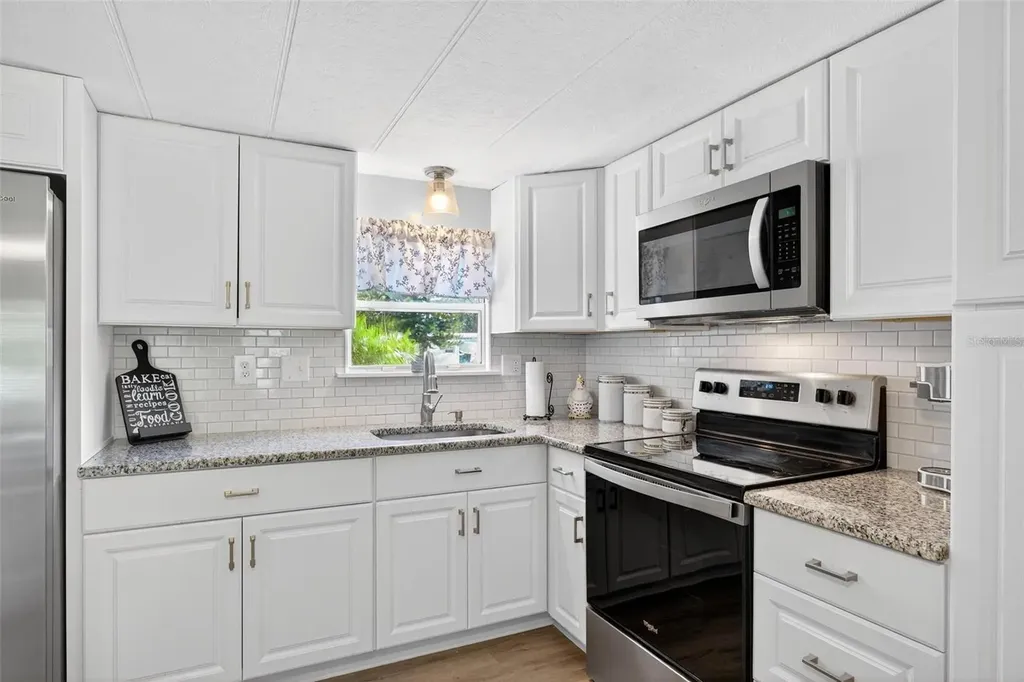 2718 Vindale Road Tavares FL 32778